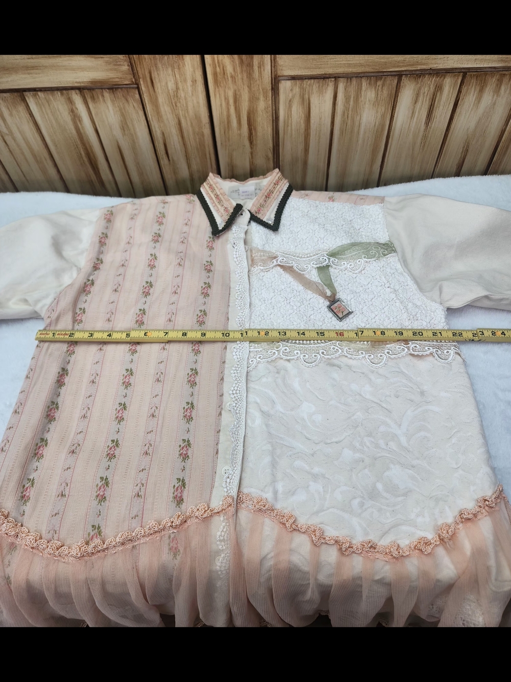 Vintage Taylor Cream and Peach Layered Lace Button-Down Top - Picture 15 of 16